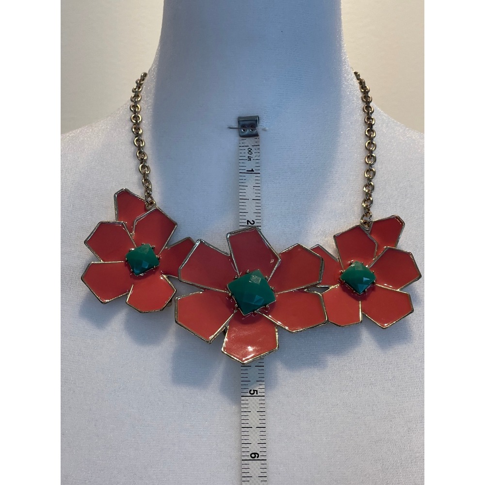 Coral Pink Enamel Flower Statement Necklace Green Center Gold Tone Bib Jewelry - Picture 3 of 4